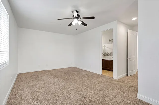 a view of empty room with window