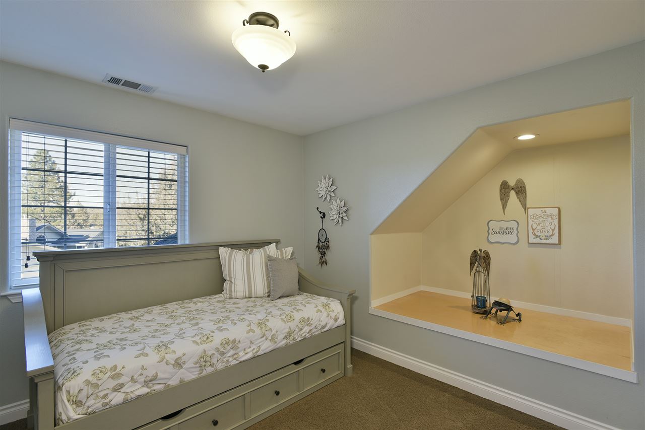 17015 Casper Road Weed, CA 96094 - Photo 6 of 27 Gallery Image 6