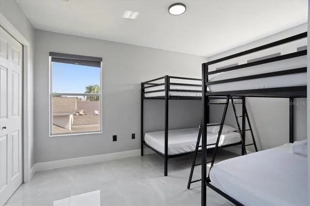 a view of entryway with workspace