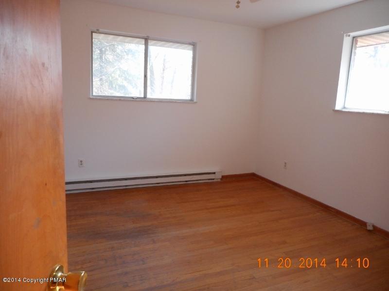 1305 Kilmer Road Tobyhanna, PA 18466 - Photo 4 of 12 144 (800x600)