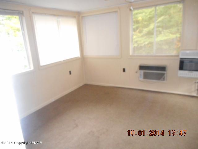 1305 Kilmer Road Tobyhanna, PA 18466 - Photo 8 of 12 224 (640x480)