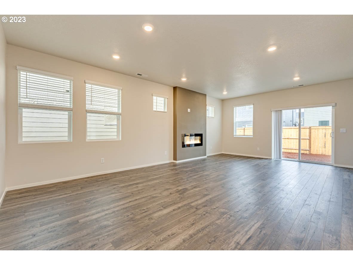 2626 26th Loop Springfield, OR 97477 - Photo 17 of 27 Gallery Image 17