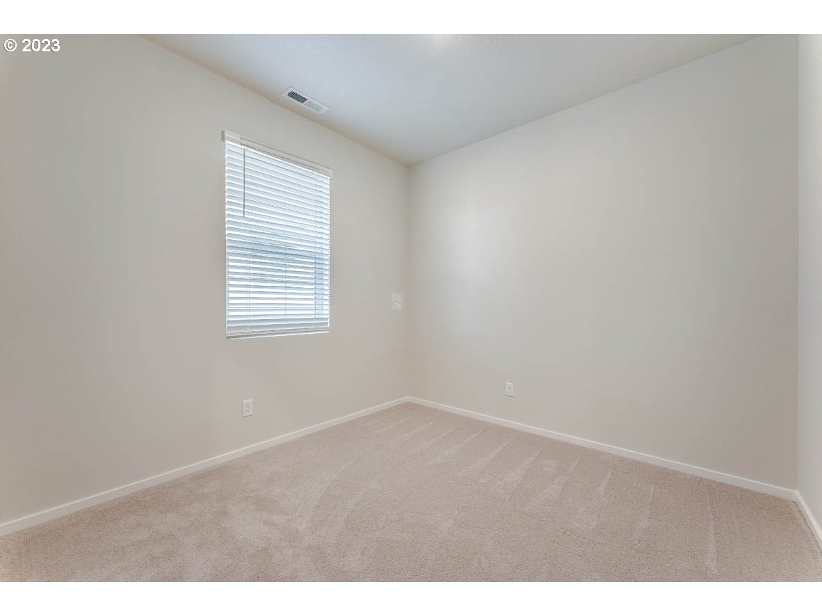2626 26th Loop Springfield, OR 97477 - Photo 8 of 27 Gallery Image 8