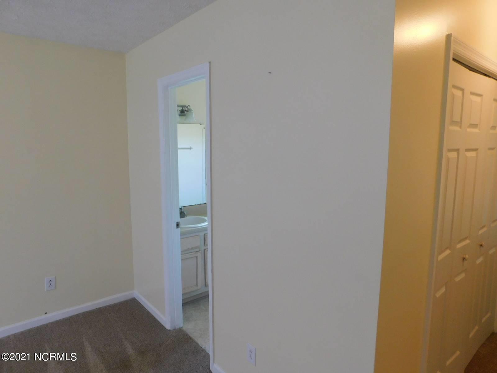 307 Church Road Havelock, NC 28532 - Photo 13 of 27 Master to bath