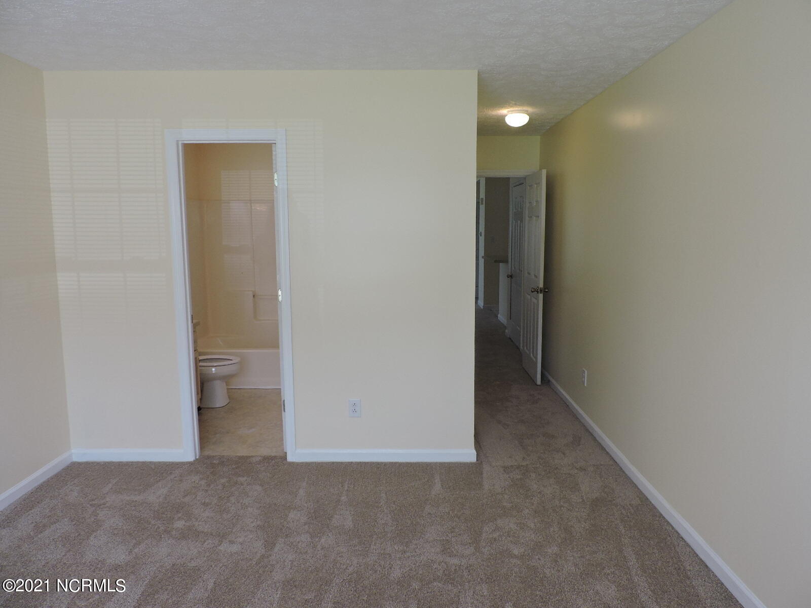 307 Church Road Havelock, NC 28532 - Photo 14 of 27 8-24-17_023 Master to Bath