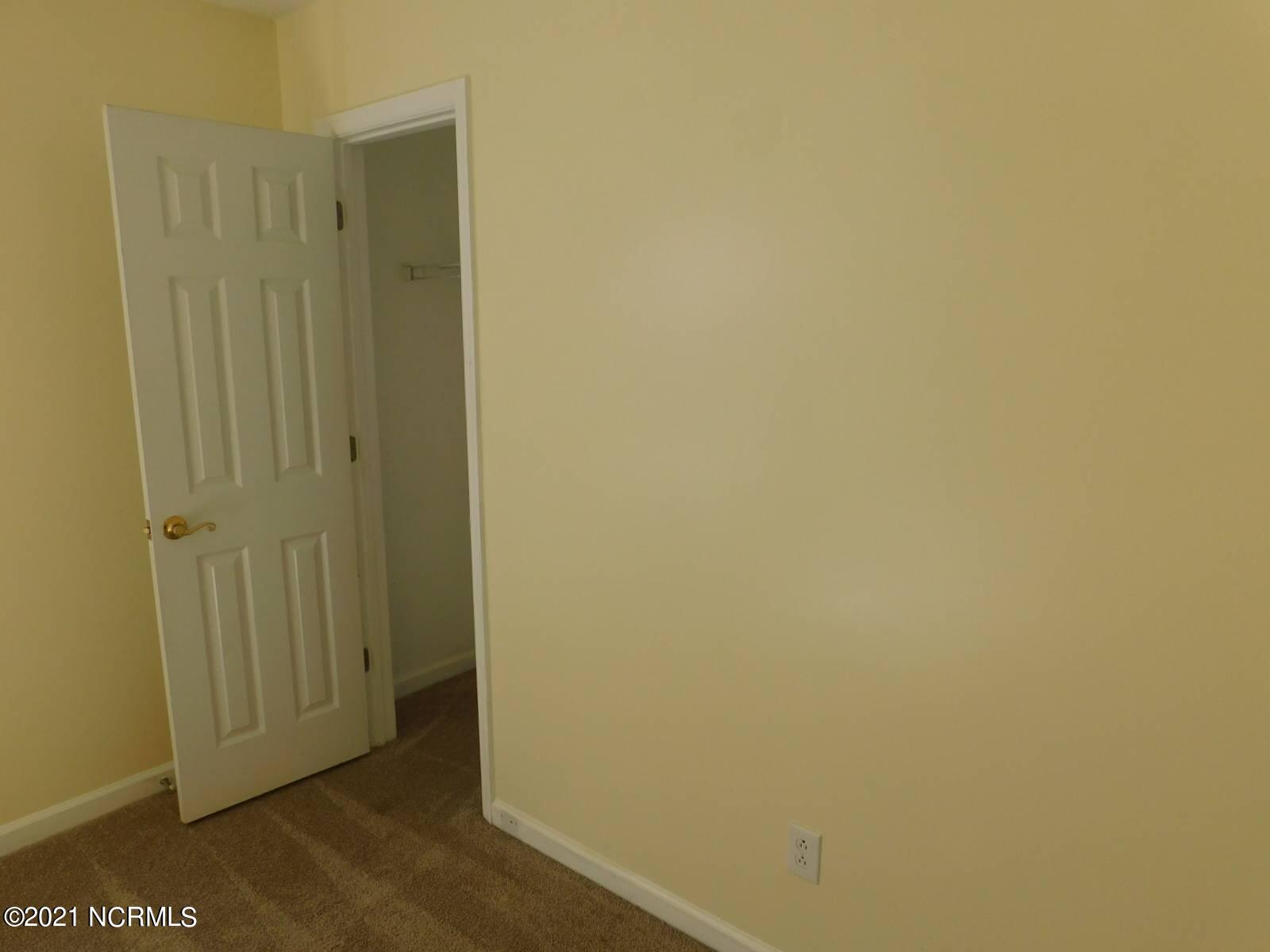 307 Church Road Havelock, NC 28532 - Photo 17 of 27 Room 1 to Closet