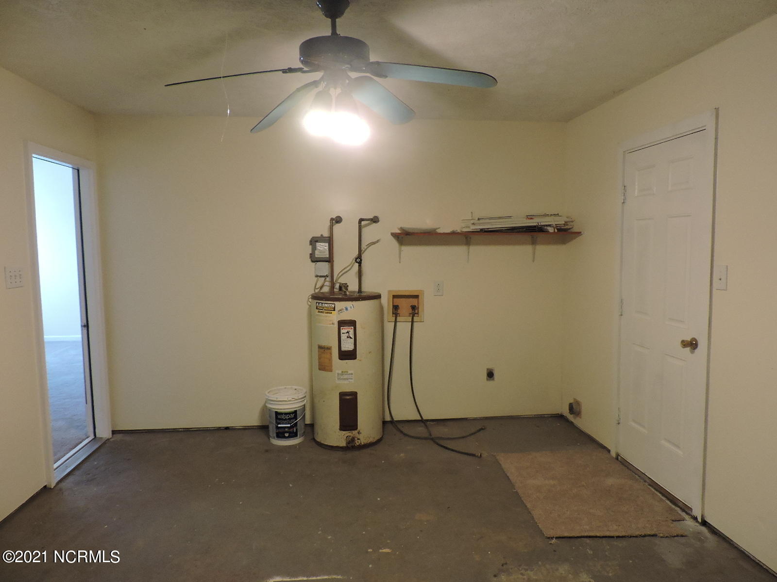 307 Church Road Havelock, NC 28532 - Photo 23 of 27 Garage Laundry