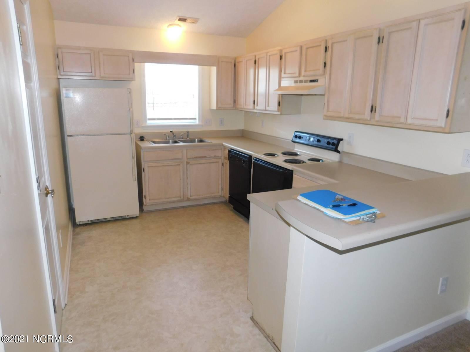 307 Church Road Havelock, NC 28532 - Photo 8 of 27 kitchen