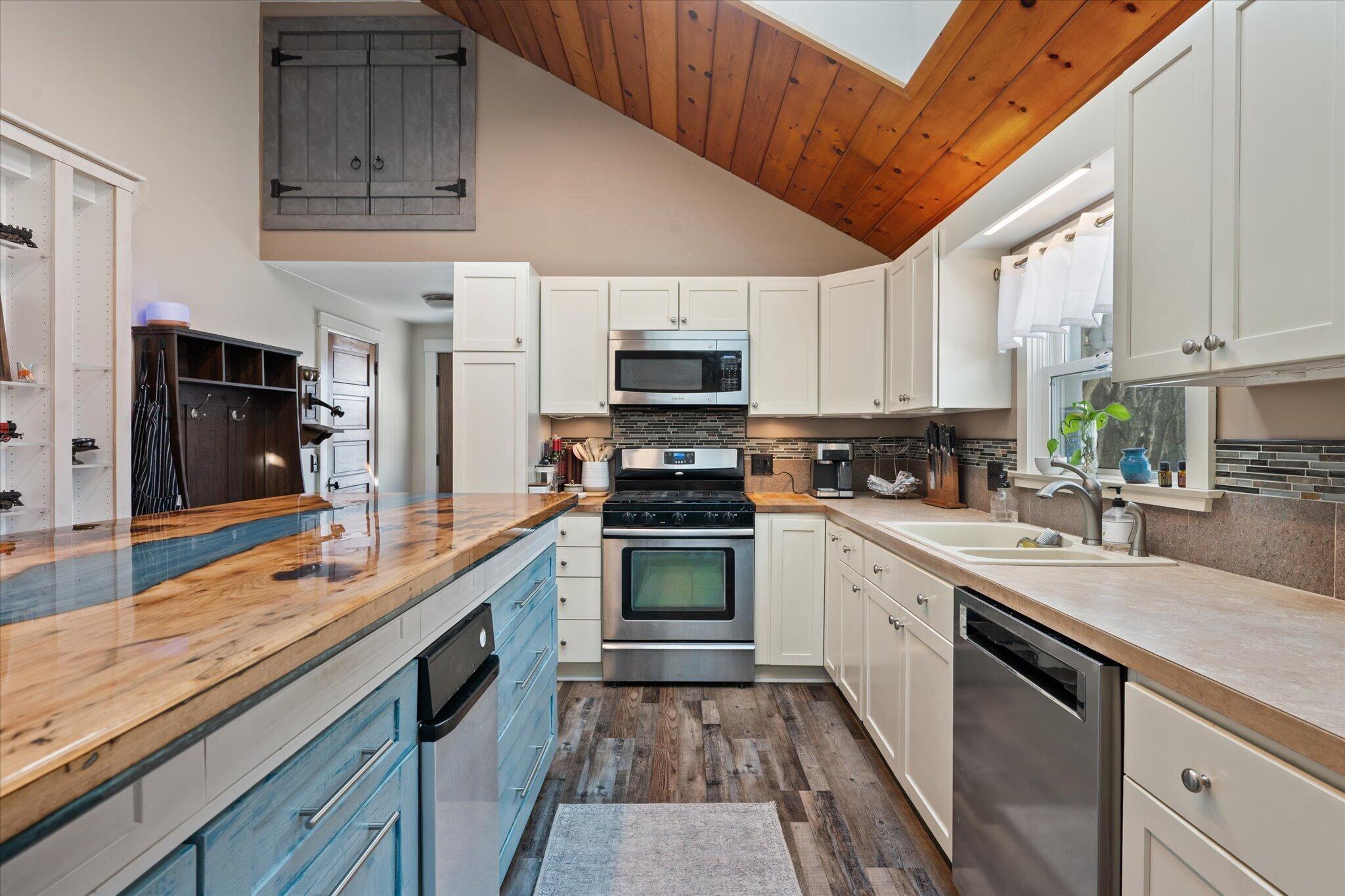 12 Irish Lane Winterport, ME 04496 - Photo 12 of 61 07-12 Irish Ln