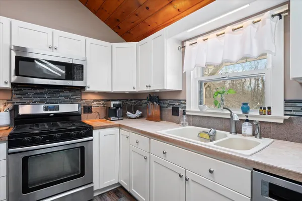 $435,000 | 12 Irish Lane, Winterport, ME 04496