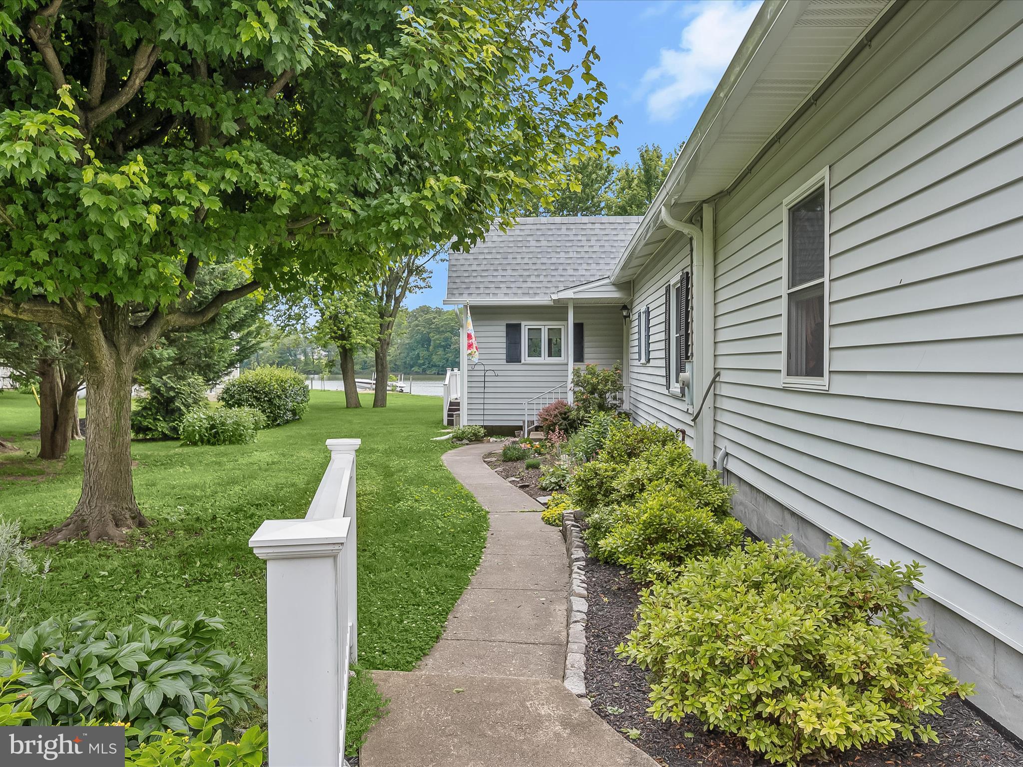 512 Grovethorn Road Middle River, MD 21220 - Photo 39 of 49 Front