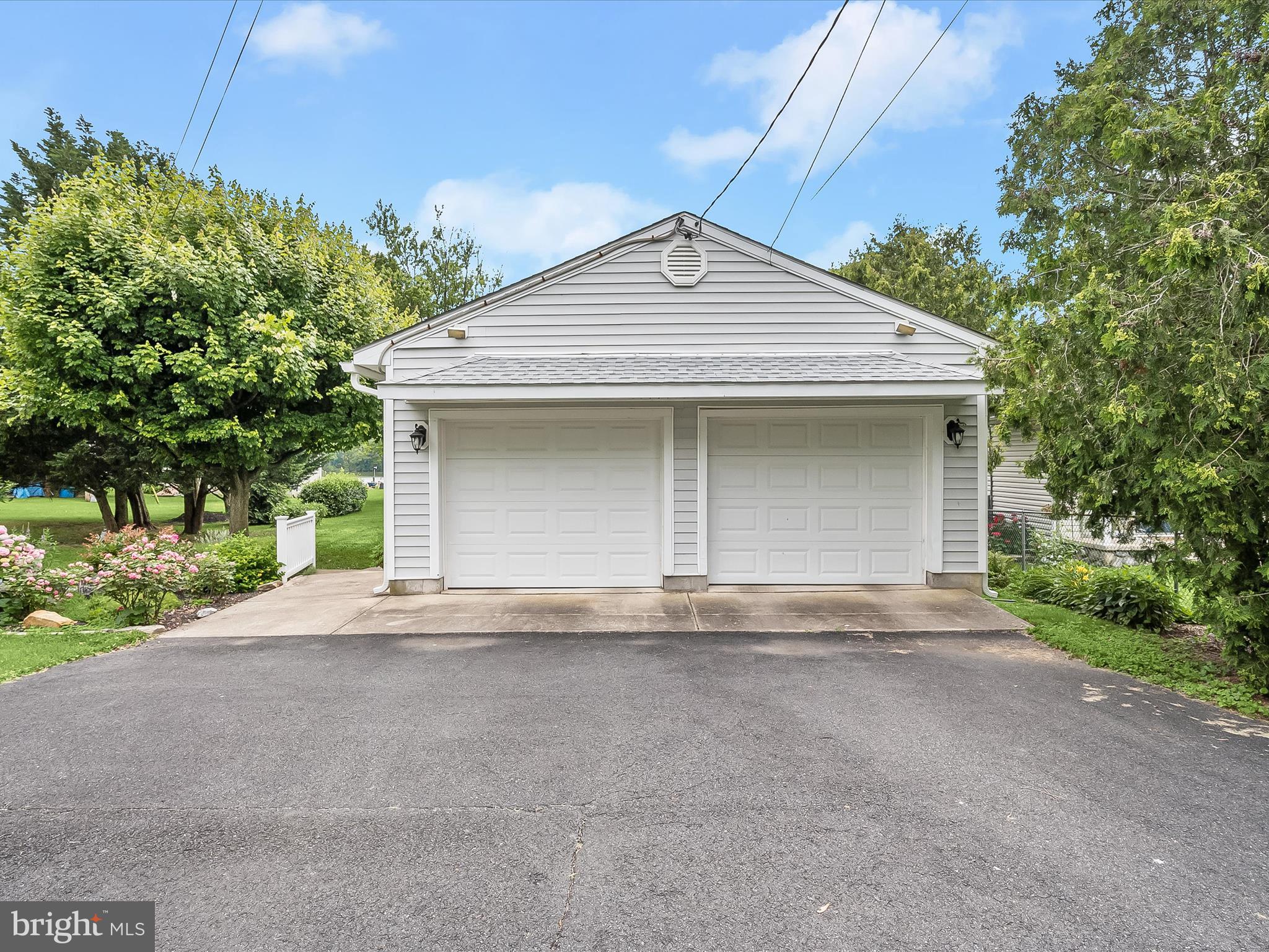 512 Grovethorn Road Middle River, MD 21220 - Photo 41 of 49 Two Car Garage