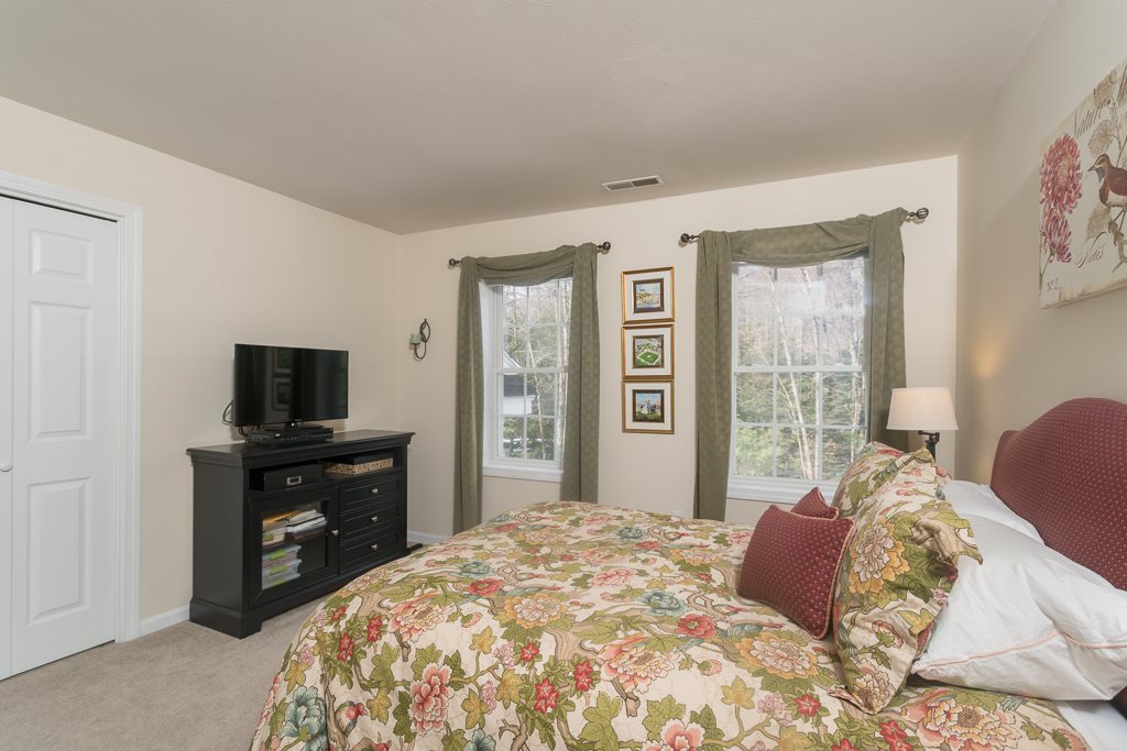 70 Pasture Road Auburn, NH 03032 - Photo 24 of 40