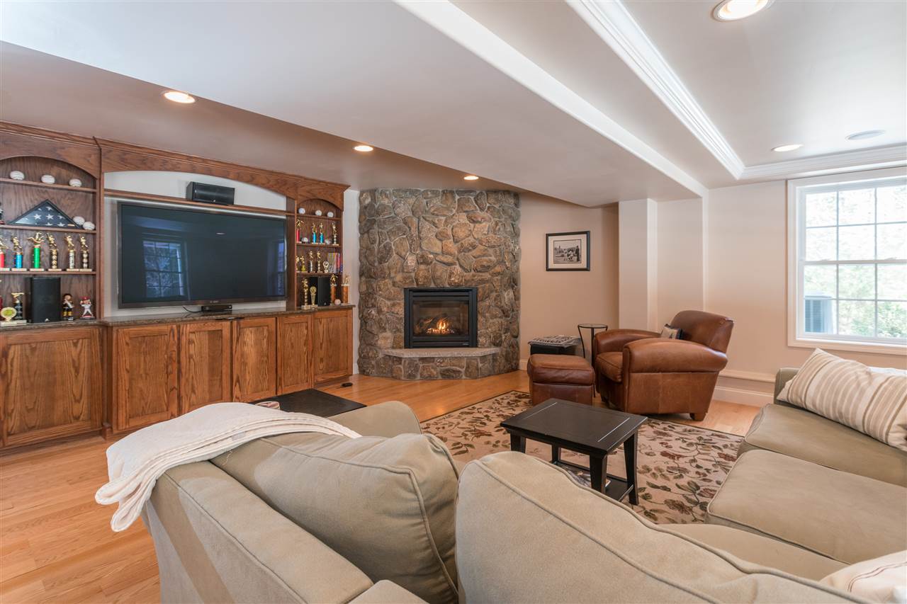 70 Pasture Road Auburn, NH 03032 - Photo 25 of 40
