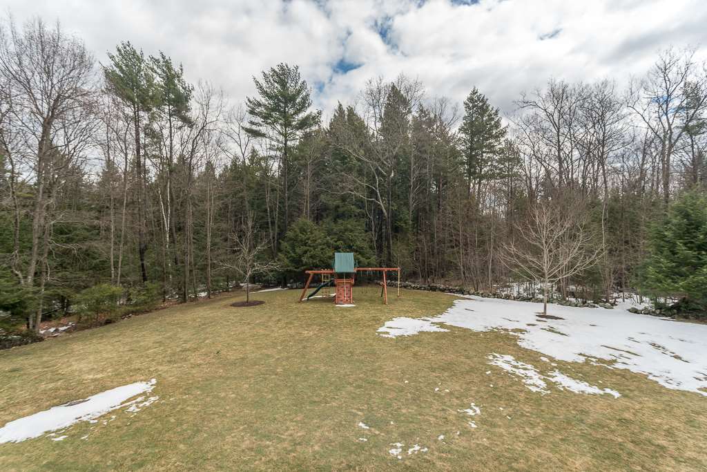 70 Pasture Road Auburn, NH 03032 - Photo 36 of 40