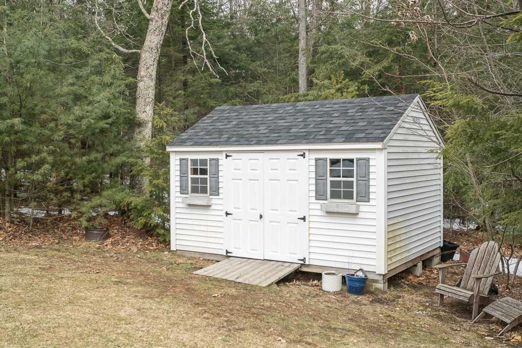 70 Pasture Road Auburn, NH 03032 - Photo 38 of 40