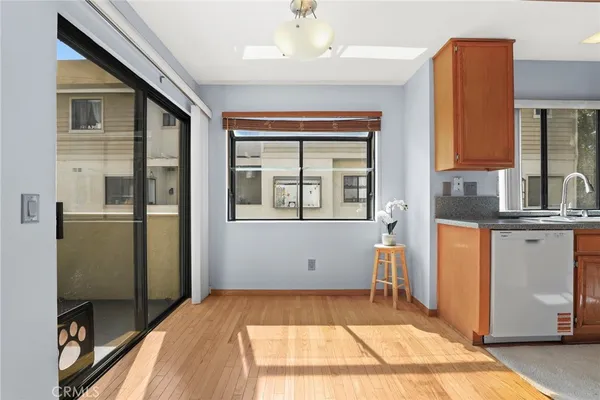 a view of utility room