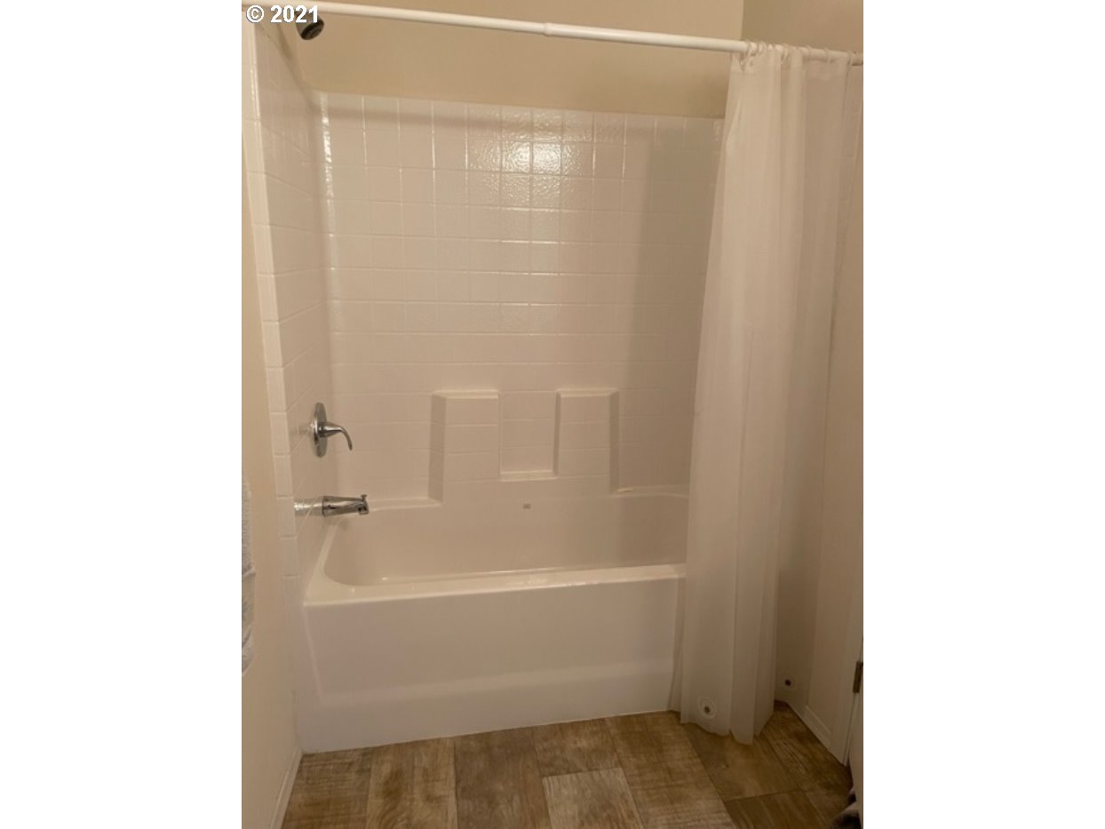 4915 Swegle Road Northeast, Unit 24 Salem, OR 97301 - Photo 11 of 26