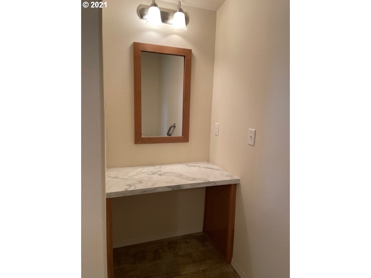 4915 Swegle Road Northeast, Unit 24 Salem, OR 97301 - Photo 16 of 26
