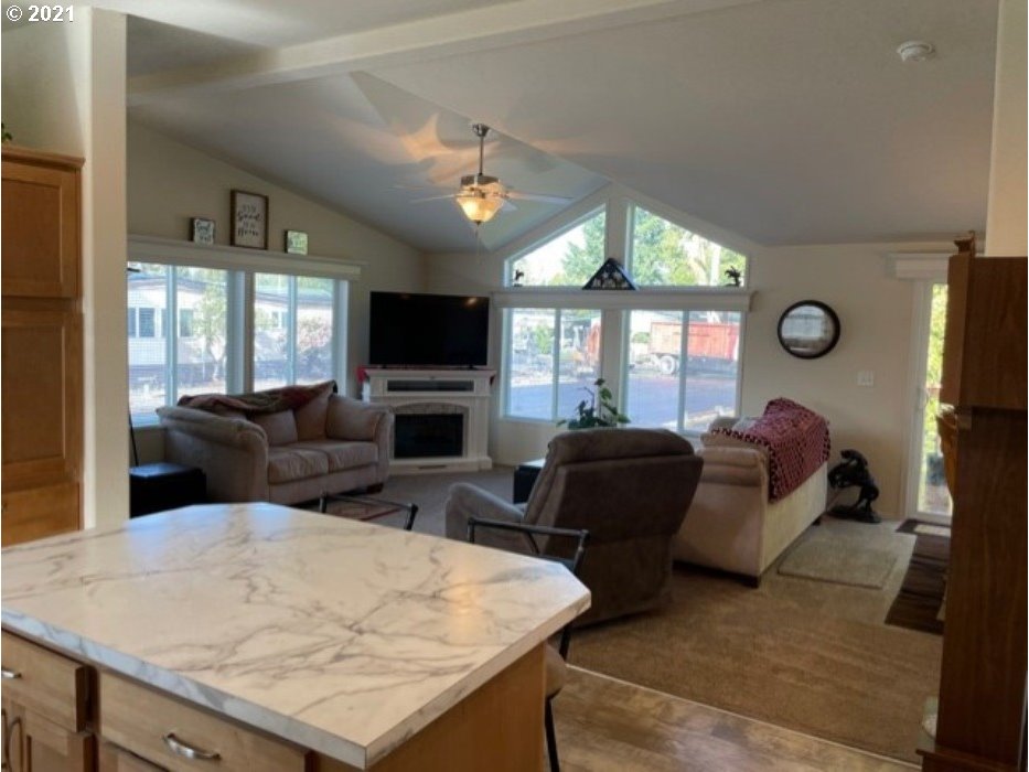 4915 Swegle Road Northeast, Unit 24 Salem, OR 97301 - Photo 5 of 26