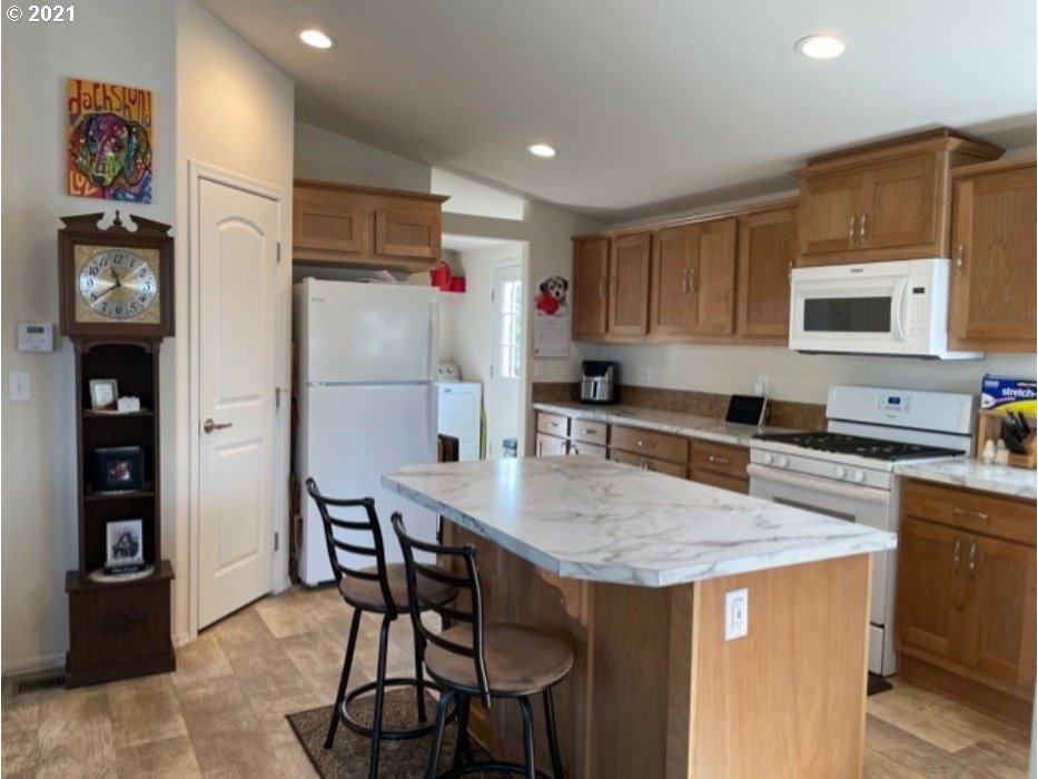 4915 Swegle Road Northeast, Unit 24 Salem, OR 97301 - Photo 8 of 26