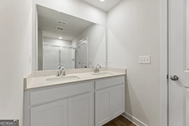 $489,990 | 5439 Aurora Trail, Flowery Branch, GA 30542