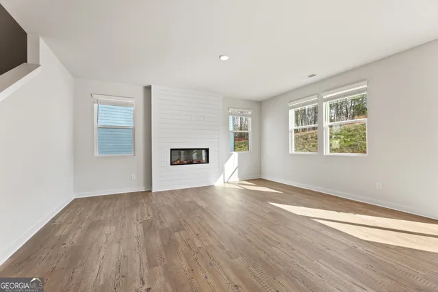 $489,990 | 5439 Aurora Trail, Flowery Branch, GA 30542