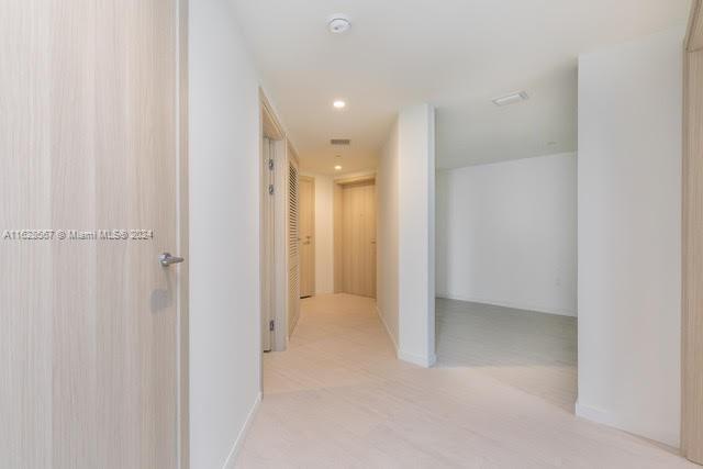 1000 Brickell Plaza, Unit 4015 Miami, FL 33131 - Photo 11 of 29 a view of an empty room and a bathroom