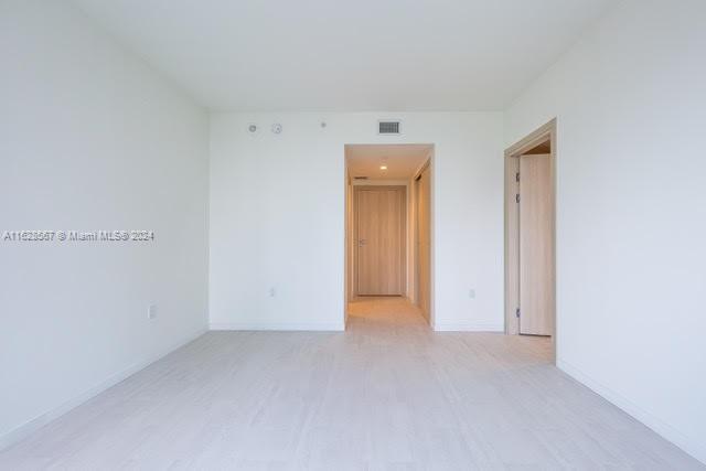 1000 Brickell Plaza, Unit 4015 Miami, FL 33131 - Photo 21 of 29 a view of an empty room