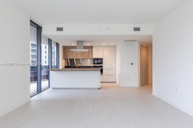 1000 Brickell Plaza, Unit 4015 Miami, FL 33131 - Photo 9 of 29