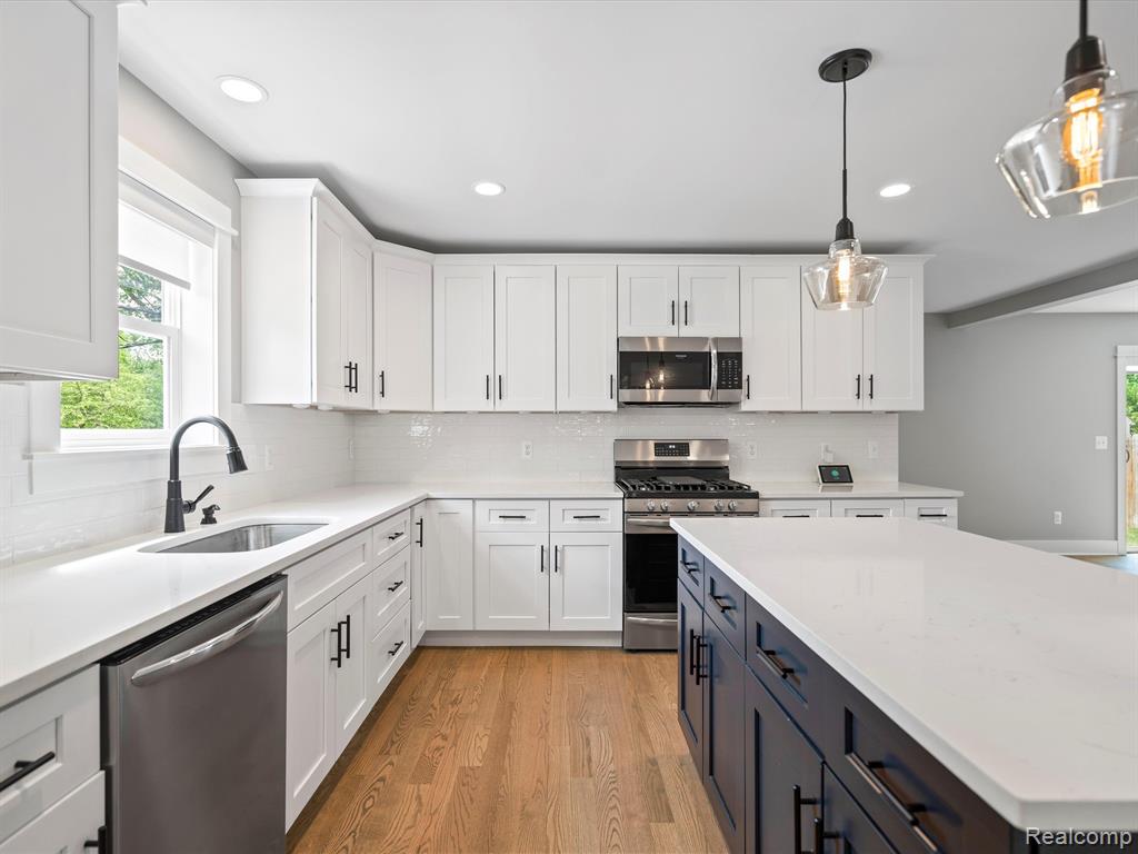 4101 Highfield Road Royal Oak, MI 48073 - Photo 14 of 47