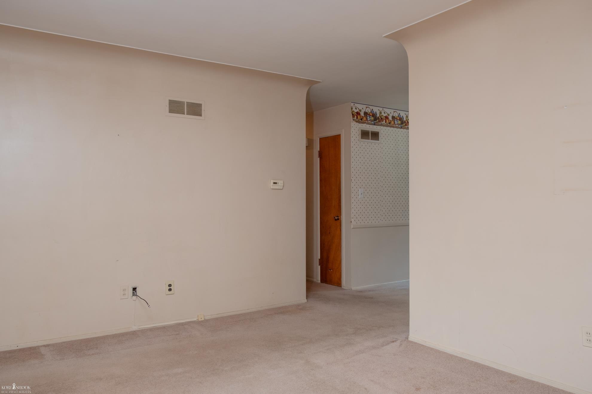 2393 Morrish Road Swartz Creek, MI 48473 - Photo 8 of 32 50148473-e2dada70-579a-4f08-a1bd-78f4c6c4f34e.JPG