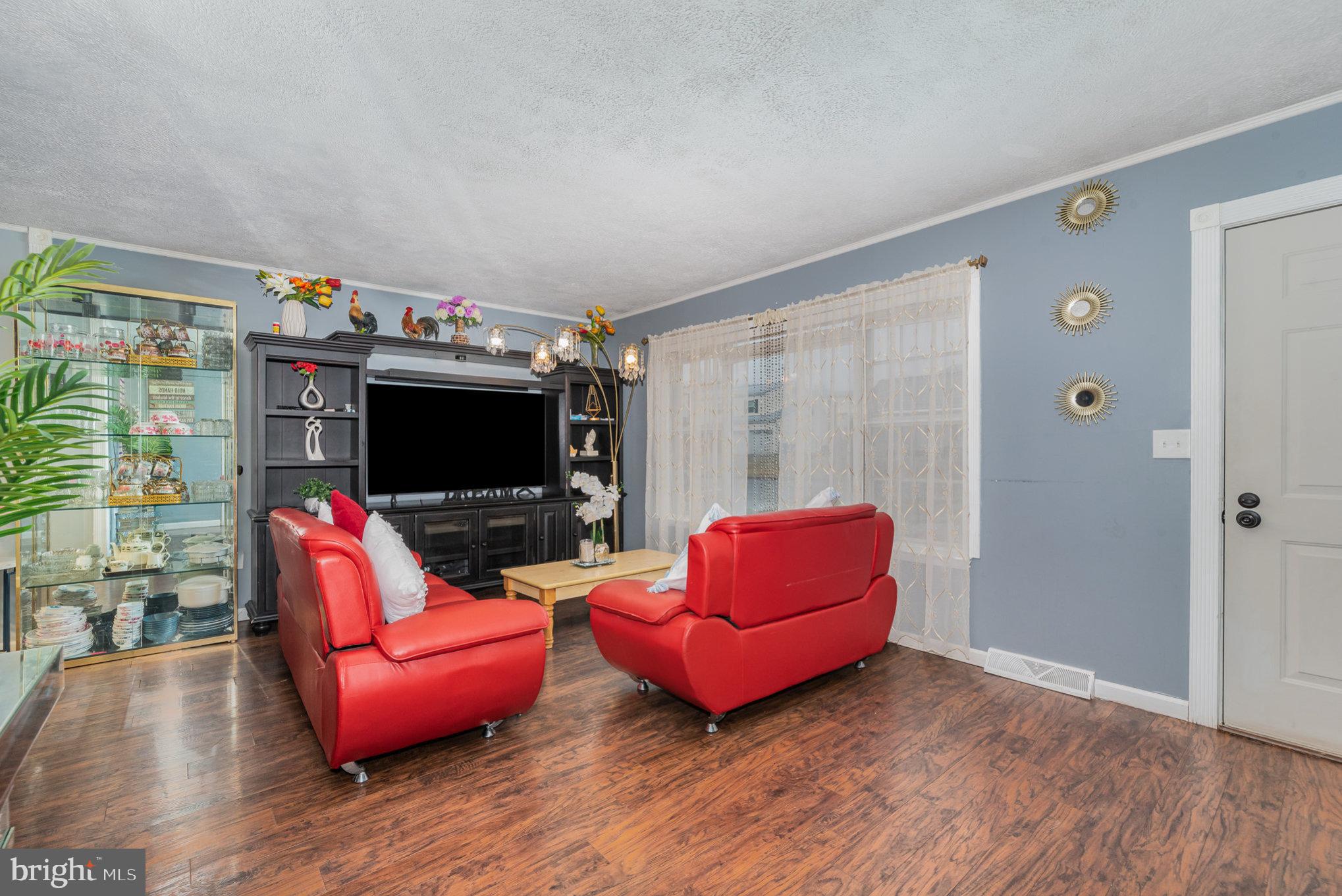 5161 Erie Road Harrisburg, PA 17111 - Photo 5 of 32 Gallery Image 5