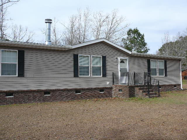 125 Pineridge Road Elloree, SC 29047 - Photo 1 of 29 Front