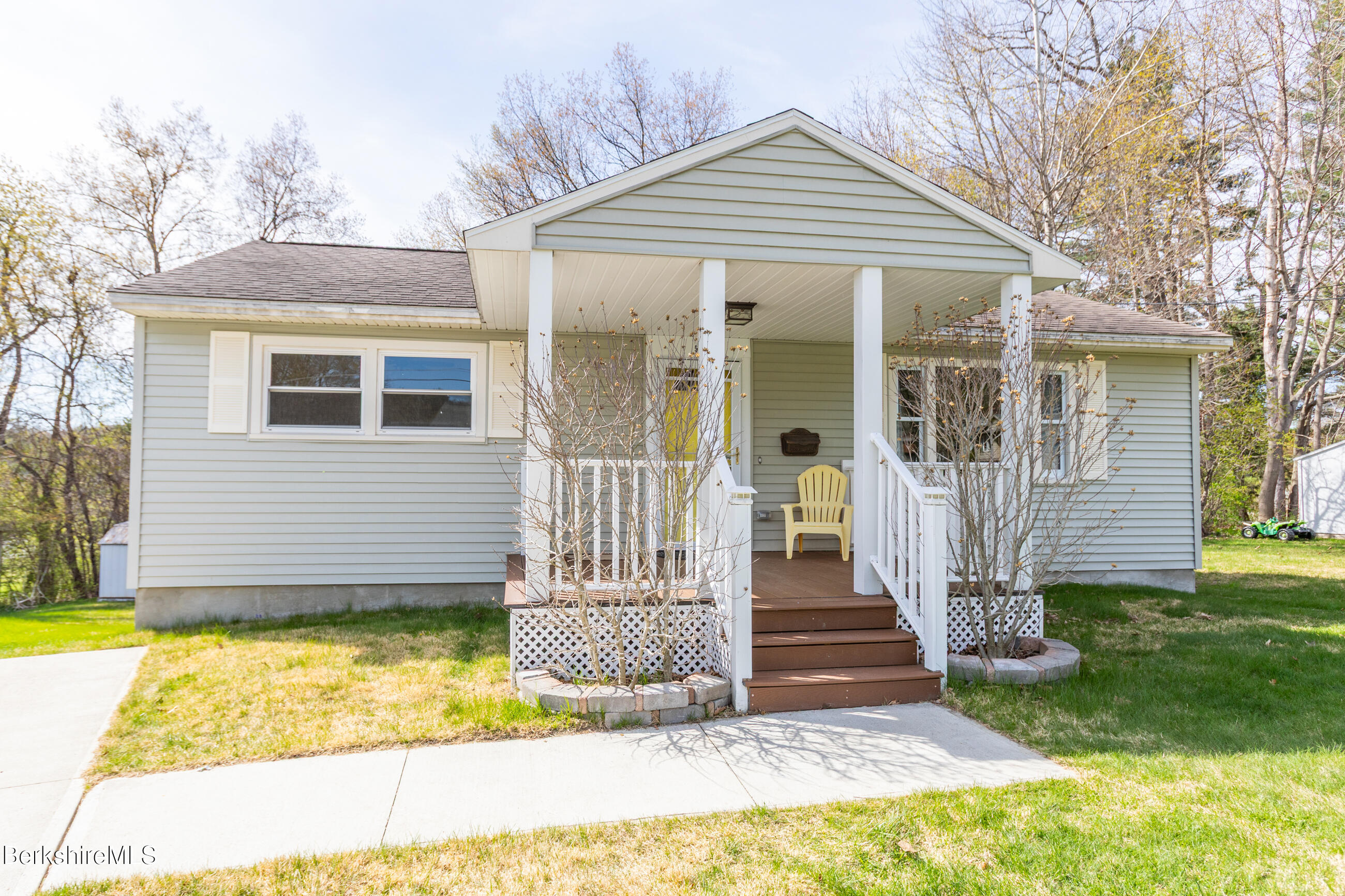 51 Howe Road Pittsfield, MA 01201 - Photo 1 of 26 image-22