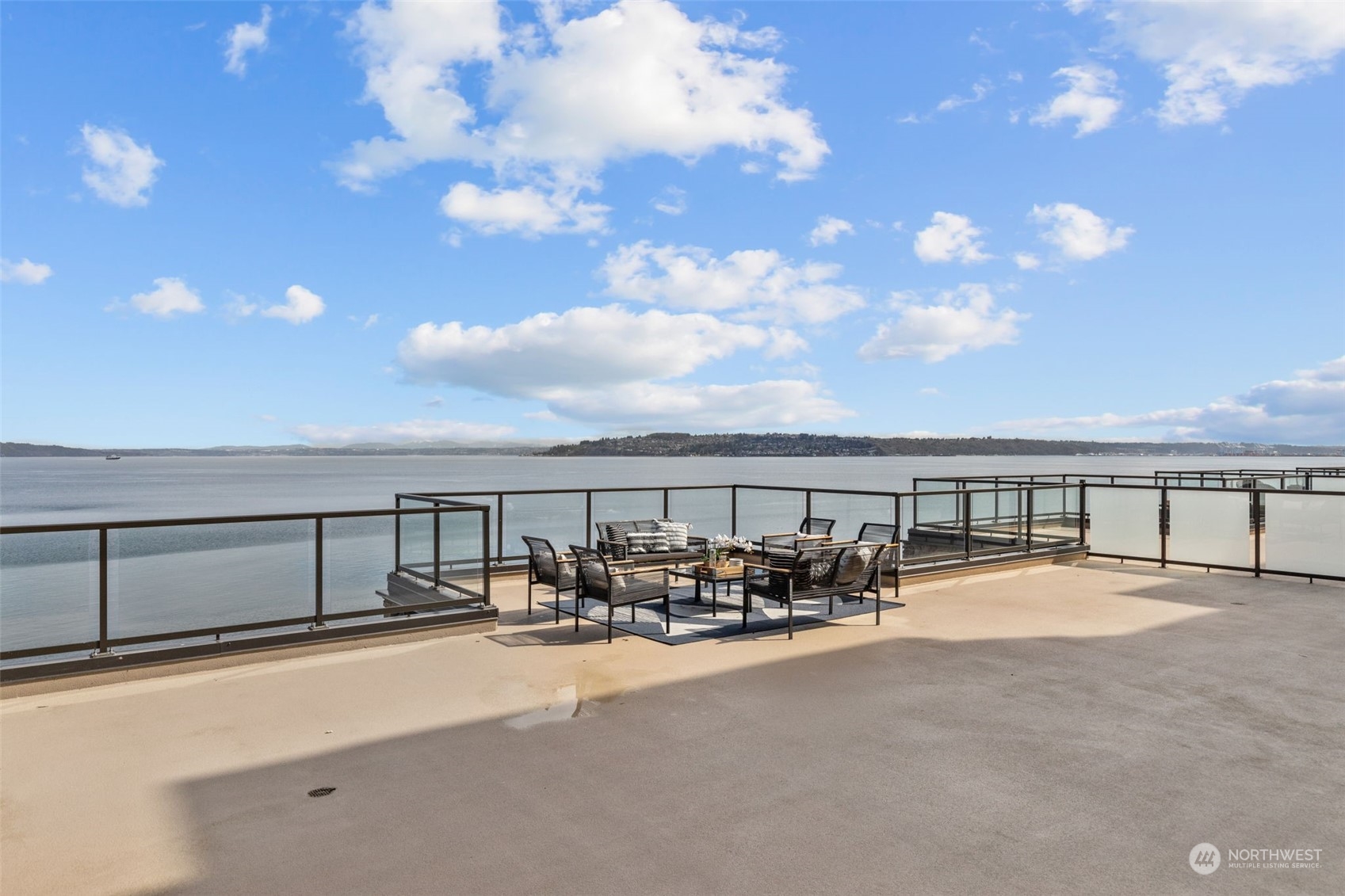 4907 Main Street, Unit 508 Tacoma, WA 98407 - Photo 26 of 40 a view of a balcony with city view