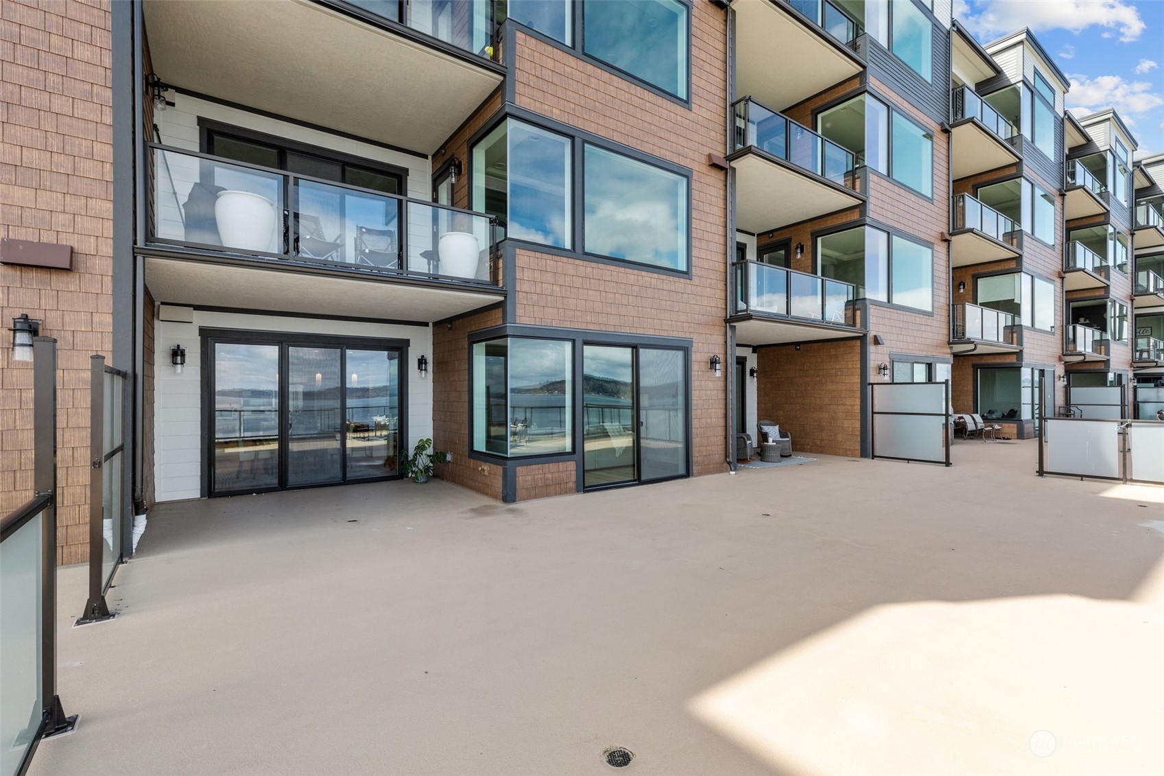4907 Main Street, Unit 508 Tacoma, WA 98407 - Photo 29 of 40 a view of a building with a large window