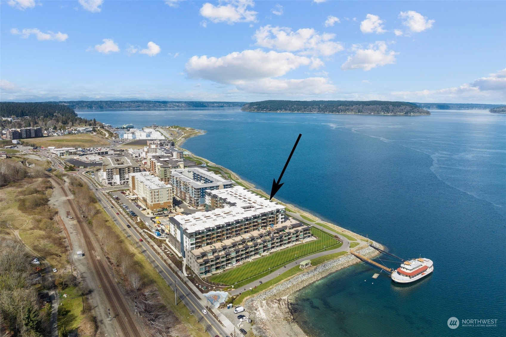 4907 Main Street, Unit 508 Tacoma, WA 98407 - Photo 38 of 40 a view of a balcony