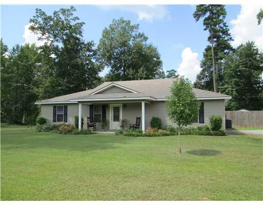 1086 East Meade Road Pollock, LA 71467 - Photo 1 of 15 Gallery Image 1