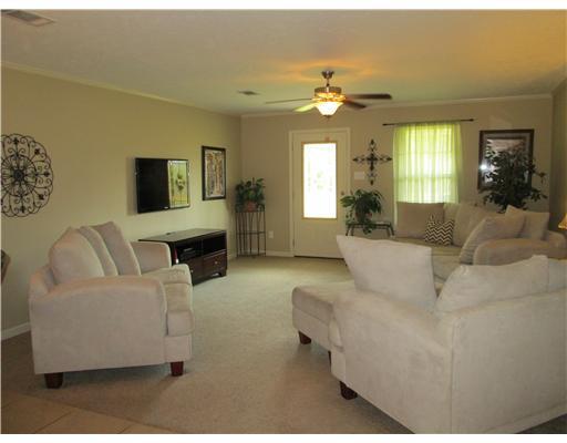 1086 East Meade Road Pollock, LA 71467 - Photo 3 of 15 Gallery Image 3