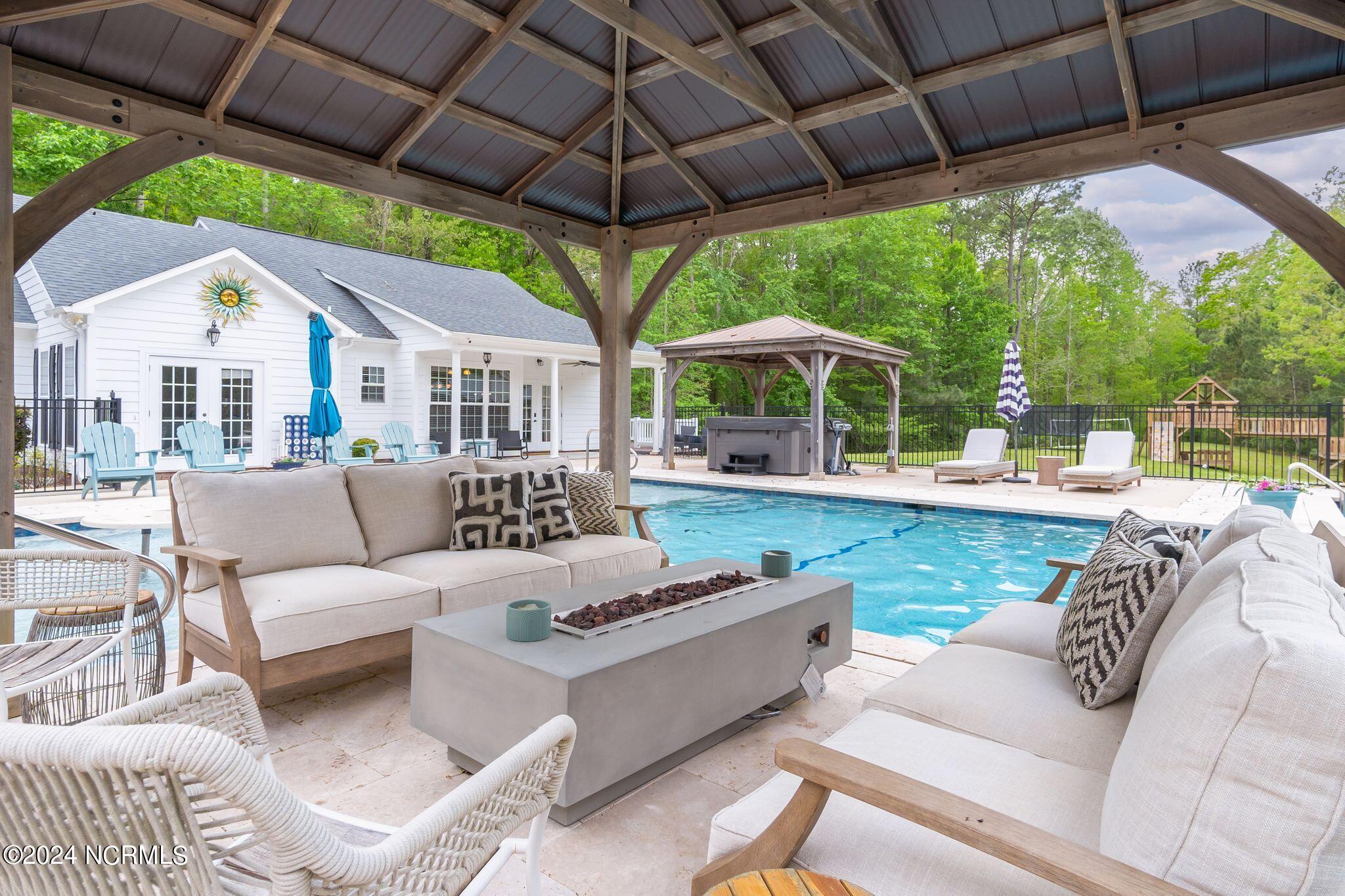 29 Gables Road New Bern, NC 28562 - Photo 62 of 104 Rear