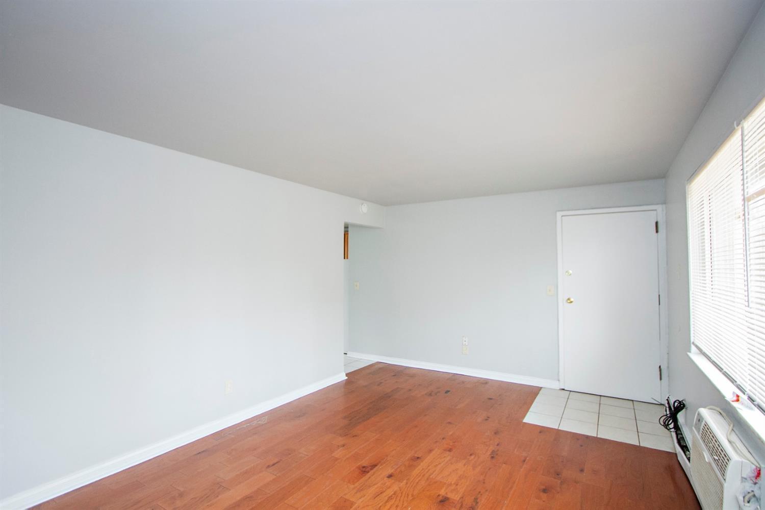 2302 Galbraith Road, Unit D3 Cincinnati, OH 45239 - Photo 5 of 23