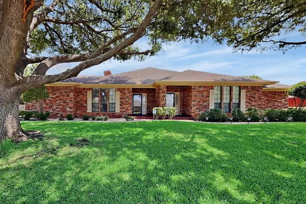$1,995 | 5407 Ledgestone Drive, Unit 5405, Fort Worth, TX 76132
