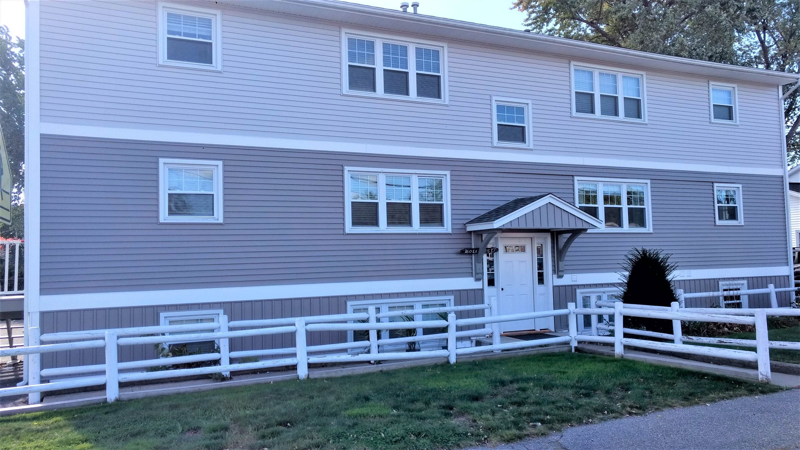 160 Ledge Street, Unit 162B Nashua, NH 03060 - Photo 3 of 19