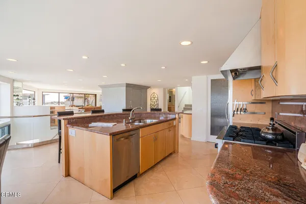 $3,295,000 | 3300 Ocean Drive, Oxnard, CA 93035