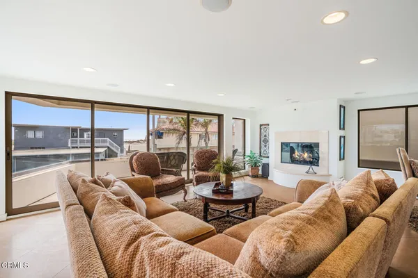 $3,295,000 | 3300 Ocean Drive, Oxnard, CA 93035