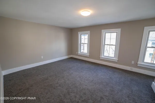 $1,700 | 811 Monroe Street, Unit 1, Stroudsburg, PA 18360