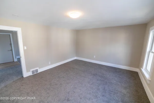 $1,700 | 811 Monroe Street, Unit 1, Stroudsburg, PA 18360