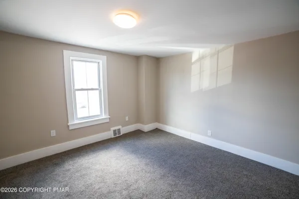 $1,700 | 811 Monroe Street, Unit 1, Stroudsburg, PA 18360