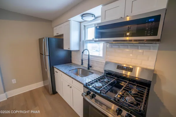 $1,700 | 811 Monroe Street, Unit 1, Stroudsburg, PA 18360